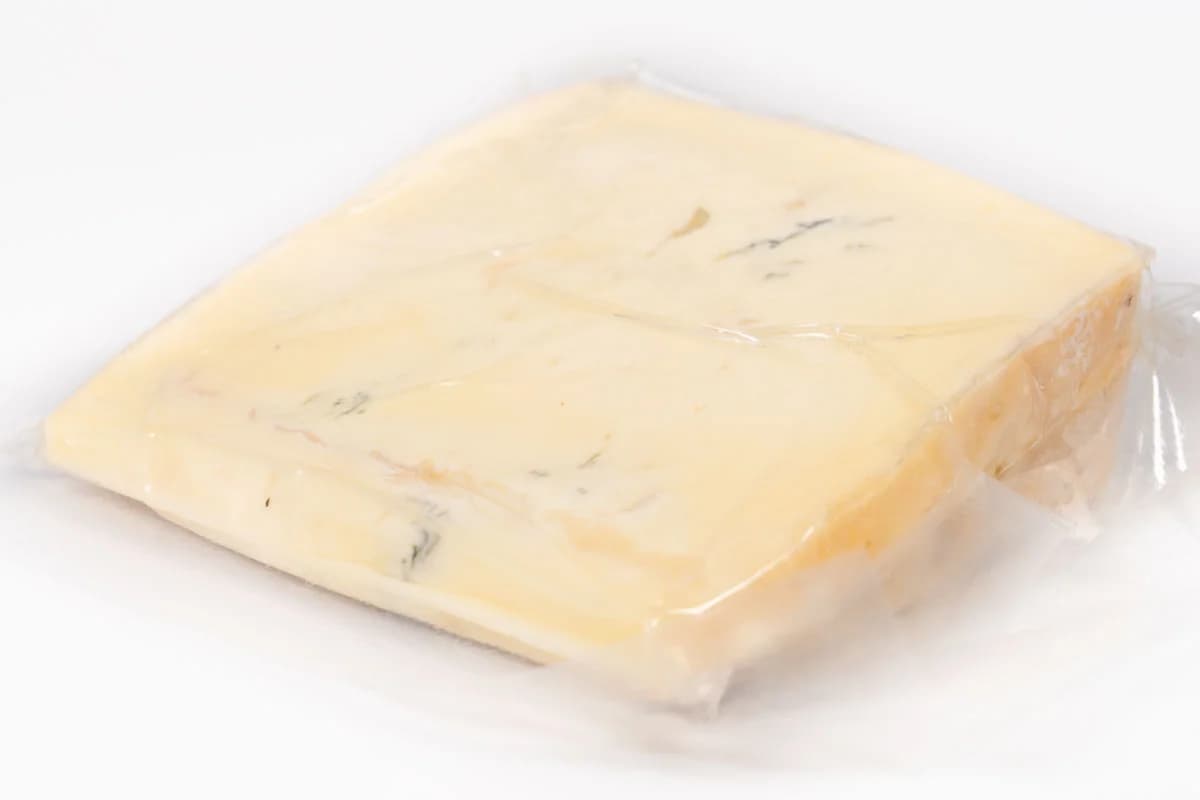 Blu di Cuneo a latte di mucca 2